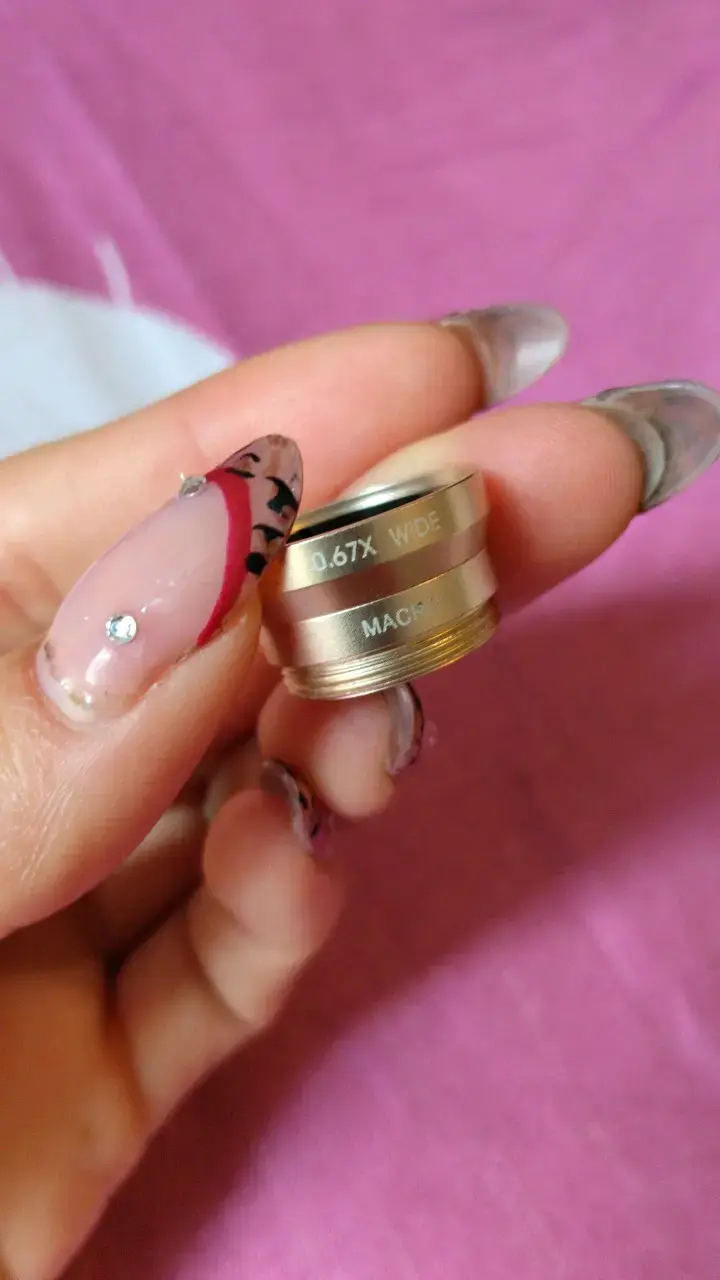 Lente Clip para Celular con Funda - 4