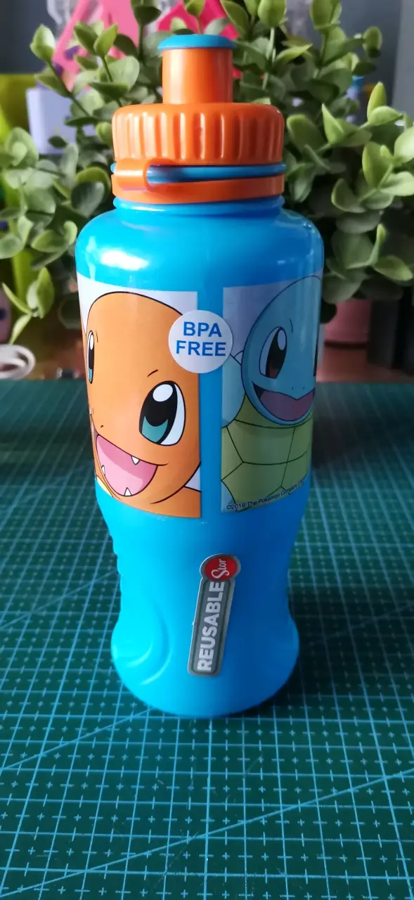 Botella de agua Pokémon azul con personajes - 2