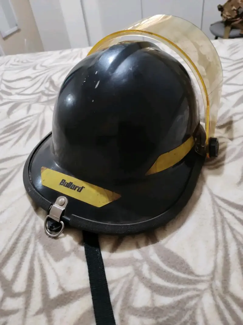 Casco de seguridad Bullard con visera - 2
