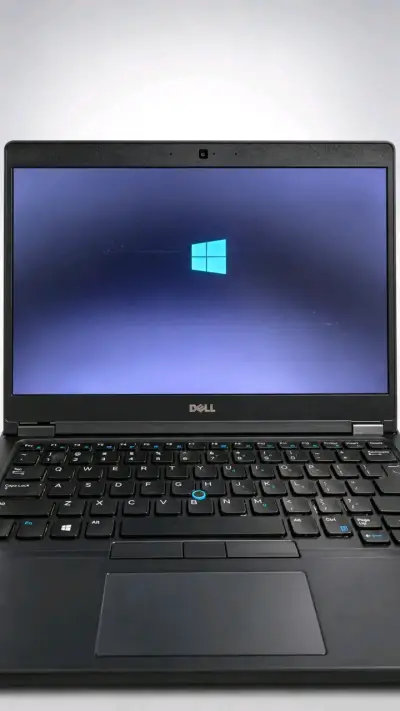 Laptop Dell con Windows 10 - miniatura 1