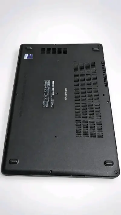 Laptop Dell con Windows 10 - miniatura 2