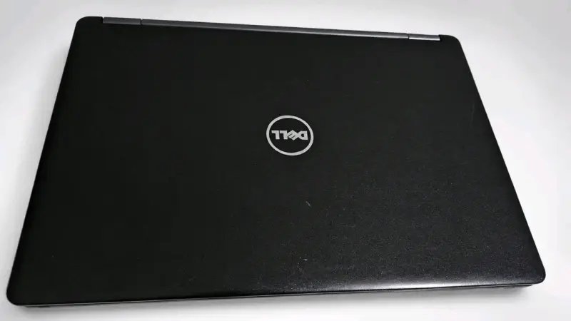 Laptop Dell con Windows 10 - 4