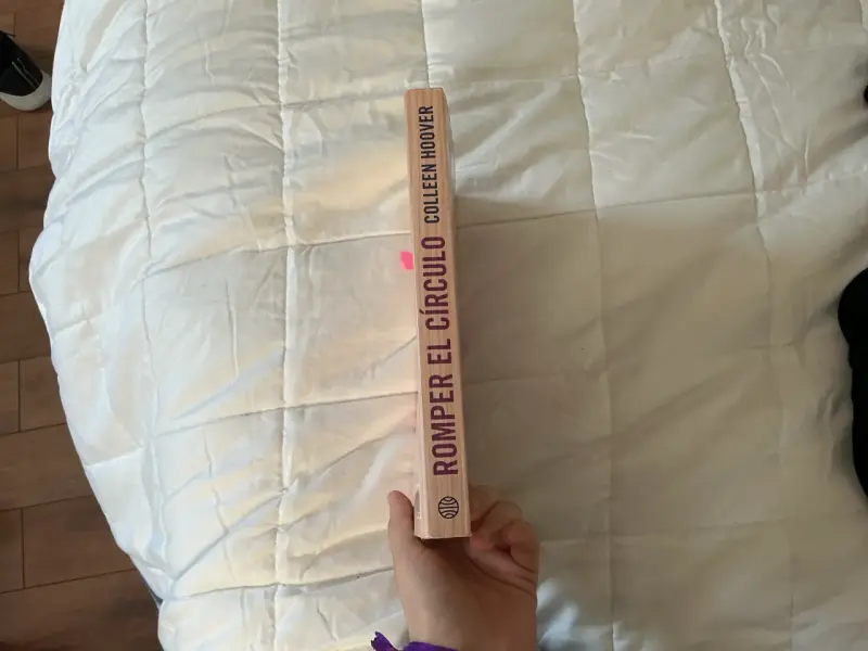 Libro 'Romper el Círculo' de Colleen Hoover - 4