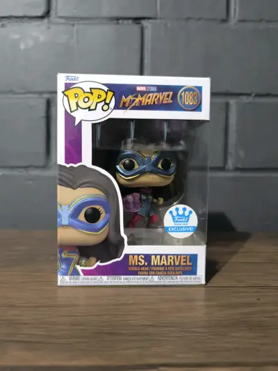 Figura Funko Pop Ms. Marvel Exclusiva - miniatura 1