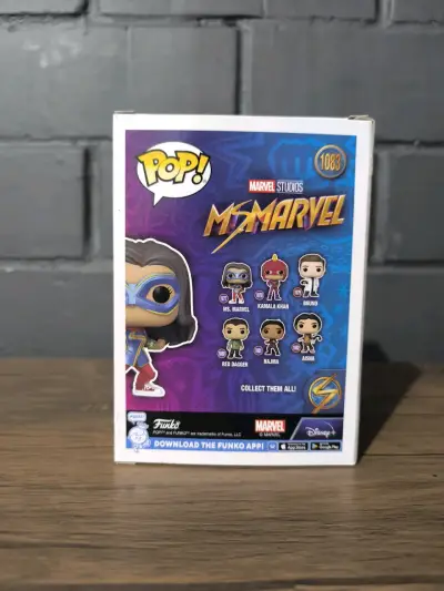 Figura Funko Pop Ms. Marvel Exclusiva - miniatura 3