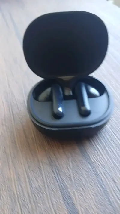 Audífonos Inalámbricos Redmi Negros - miniatura 2