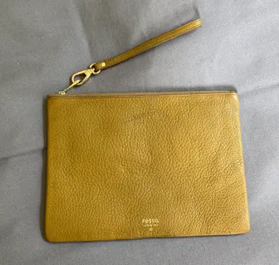 Cartera de Mano Fossil Cuero Mostaza - miniatura 1