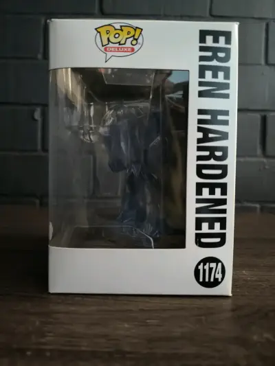Figura Funko Pop Deluxe Eren Hardened - miniatura 2