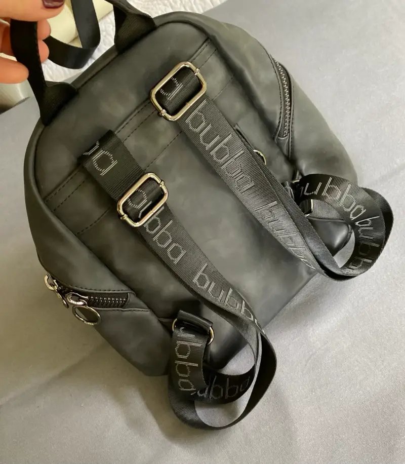Mochila negra Bubba Essentials con correas ajustables - 3