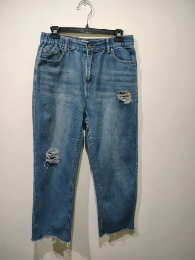 Jeans de Mezclilla Rotos para Mujer Talla 44 - miniatura 1