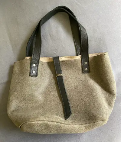 Bolso de mano beige con asas negras - miniatura 1