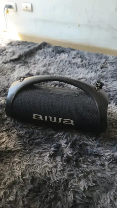 Parlante portátil Aiwa con asa - miniatura 1