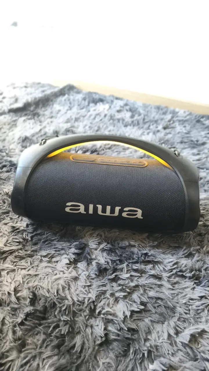 Parlante portátil Aiwa con asa - 6