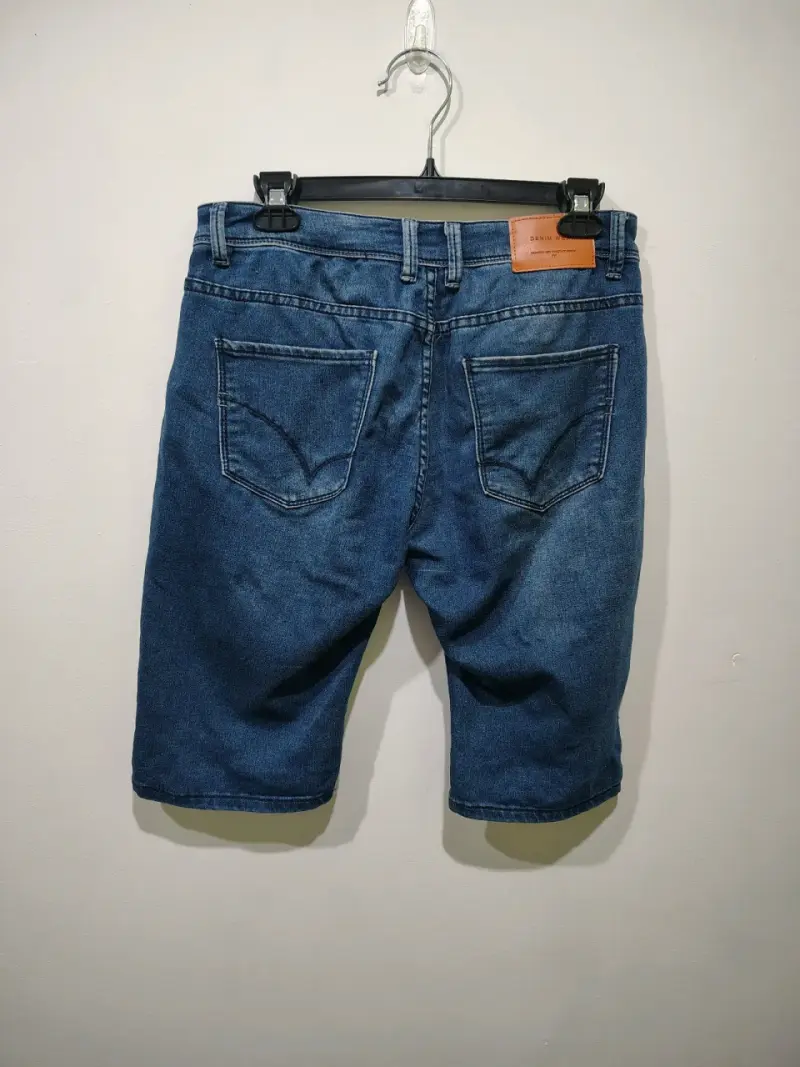Bermudas de mezclilla azul estilo skinny - 2