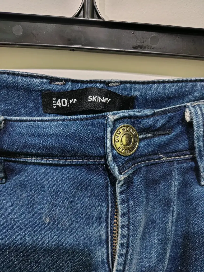Bermudas de mezclilla azul estilo skinny - 3