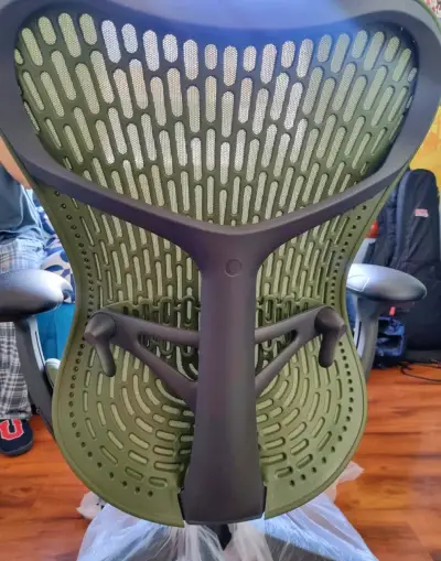 Silla ergonómica de oficina con soporte lumbar - miniatura 2