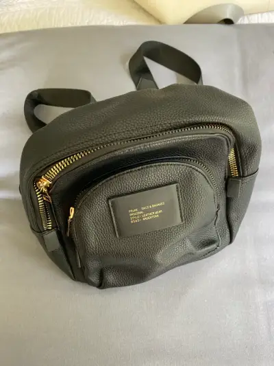 Mochila de cuero negra Prüne estilo casual - miniatura 2