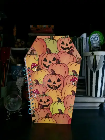 Cuaderno de Halloween con diseño de calabazas - miniatura 1