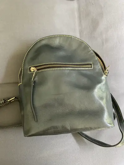 Mochila de cuero azul Carolina Flores hecha a mano - miniatura 1