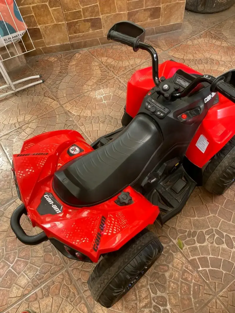 Cuatrimoto eléctrica infantil Can-Am roja - 2