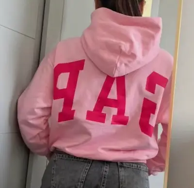 Polerón con capucha rosa viral GAP para mujer - miniatura 1