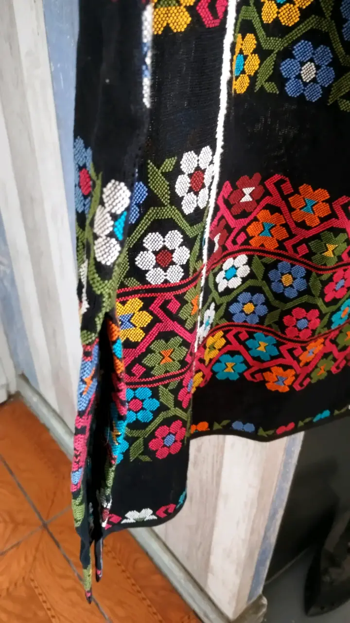 Vestido mexicano bordado