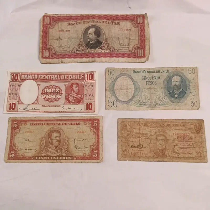 Billetes antiguos de Chile colección variada - 2