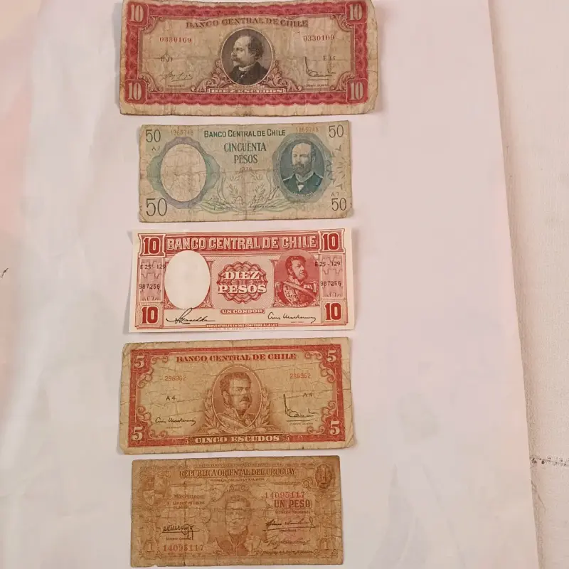 Billetes antiguos de Chile colección variada - 3