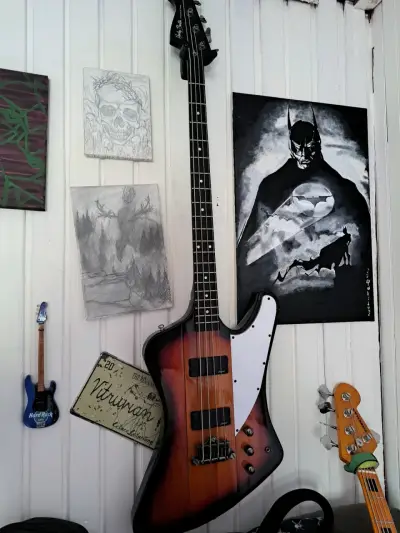 Bajo eléctrico - miniatura 2