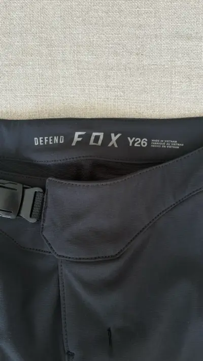 Shorts de ciclismo Fox Defend Y26 negros - miniatura 4