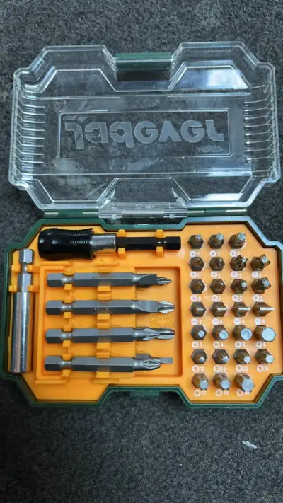 Set de puntas y destornillador multipropósito - miniatura 1