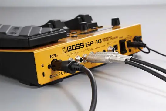 Procesador de Guitarra Boss GP-10 con Pedal - 3