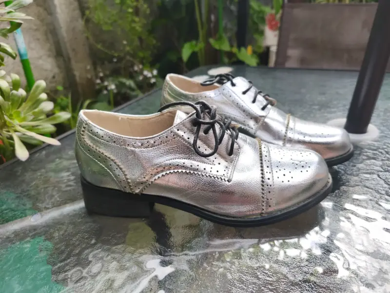 Zapatos de vestir plateados para mujer - 2