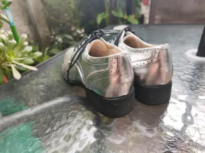 Zapatos de vestir plateados para mujer - miniatura 3