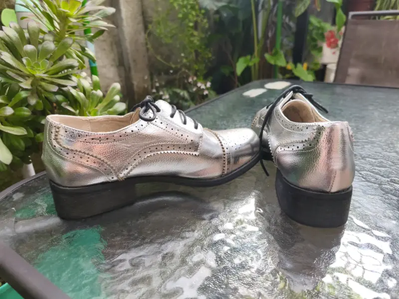 Zapatos de vestir plateados para mujer - 4