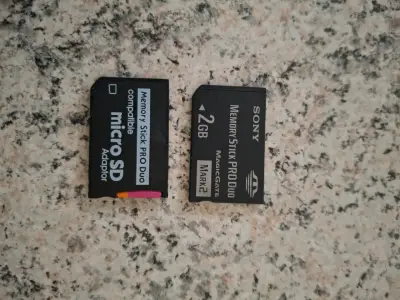 Consola portátil Sony PSP con accesorios - miniatura 2