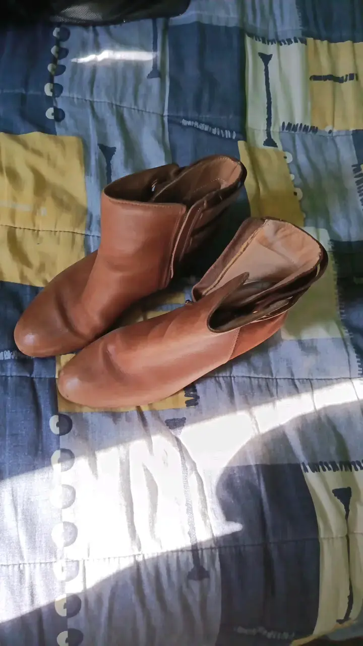 Botines de cuero marrón con cierre lateral - 2