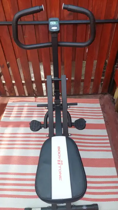 Máquina de ejercicios Bodytone con monitor - miniatura 2