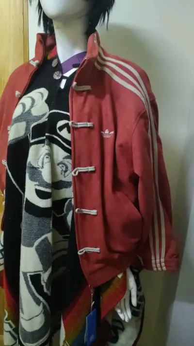 Chaqueta deportiva unisex Adidas roja con rayas - miniatura 6