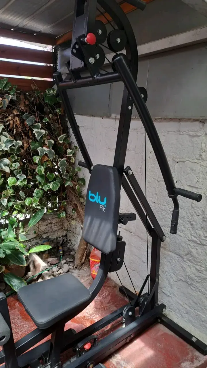 Máquina de ejercicios Blu Fit multifuncional