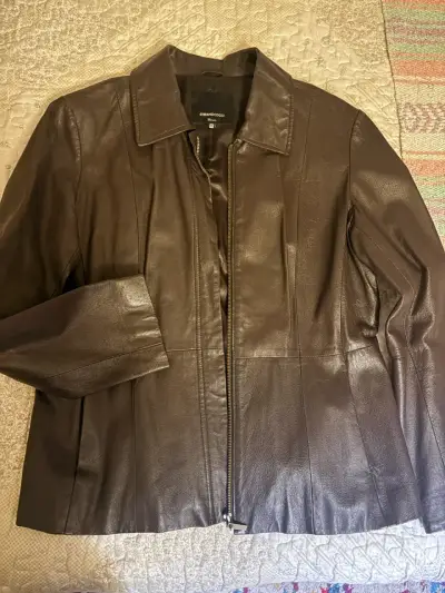 Chaqueta de cuero marrón - miniatura 1