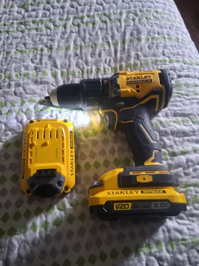 Taladro Percutor Inalámbrico Stanley V20 con Baterías - miniatura 3