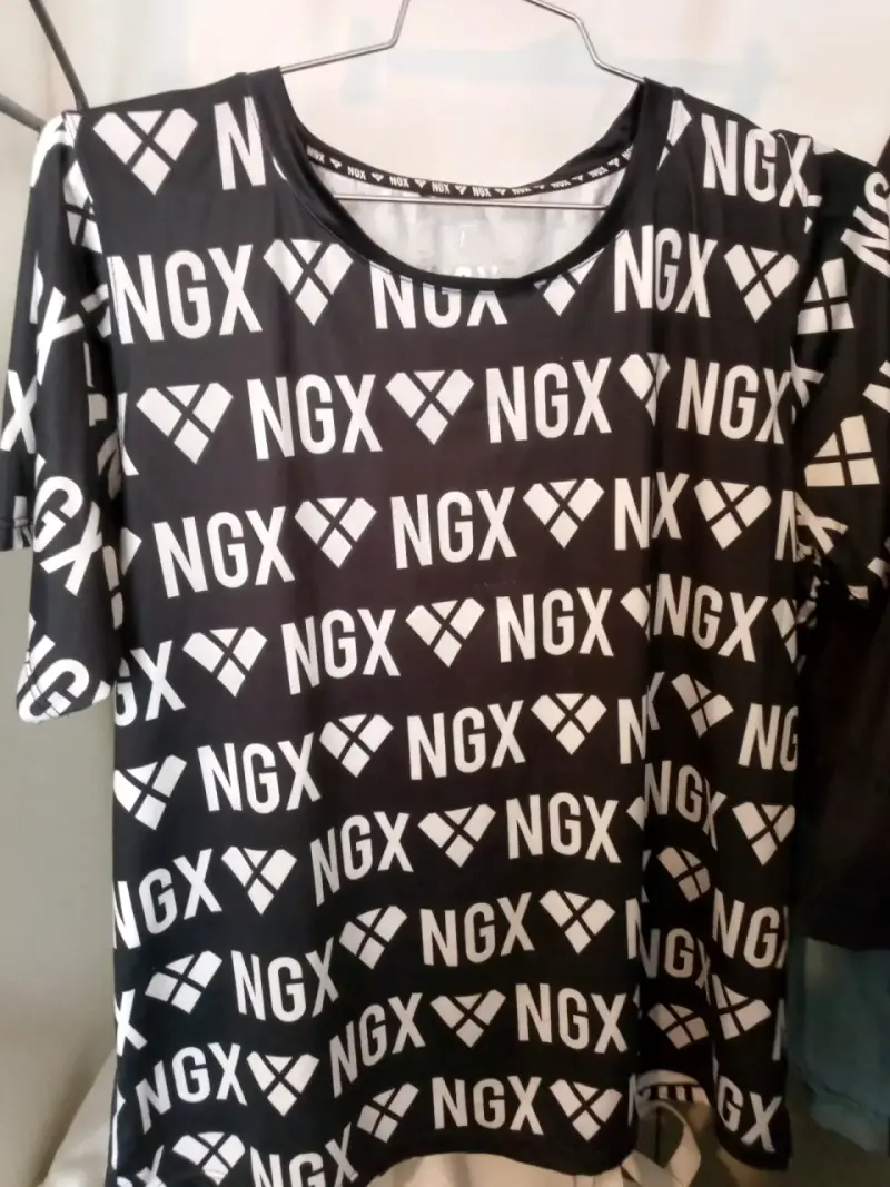 Conjunto de polera y polerón NGX negro - 3
