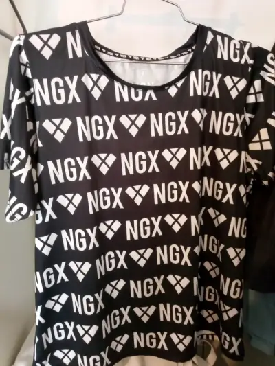 Conjunto de polera y polerón NGX negro - miniatura 3