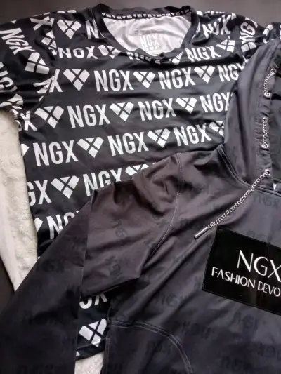 Conjunto de polera y polerón NGX negro - miniatura 4