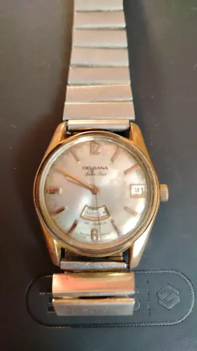 reloj vintage mecánico de la marca suiza Delbana, - miniatura 2