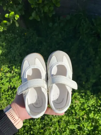 Zapatos de bebé blancos con velcro Colloky n22 - miniatura 2