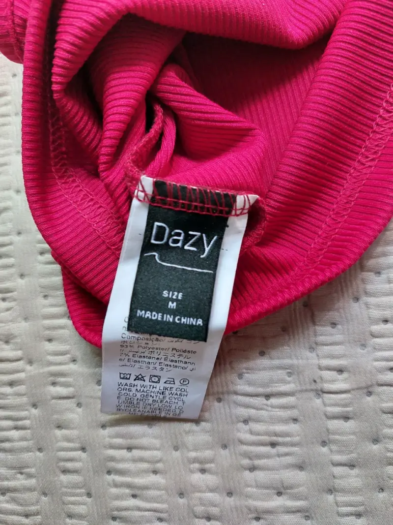 Top sin mangas rojo Dazy talla M - 3