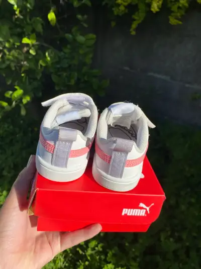 Zapatillas deportivas  Puma blancas y rosadas n22 - miniatura 5