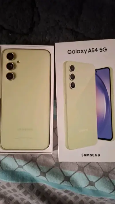 Samsung Galaxy A54 5G color verde en buen estado - miniatura 1